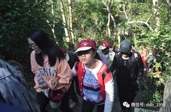 東都寶公司員工，聚首長(zhǎng)嶼硐天